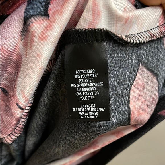 Sandra Darren Black and Red Velvet Sheath Dress with 3/4 Sleeves and Mock Neck - Picture 3 of 3